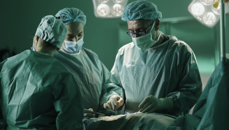 Profesionales Sanitarios en Canarias: el reto (y riesgo) de retenerlos